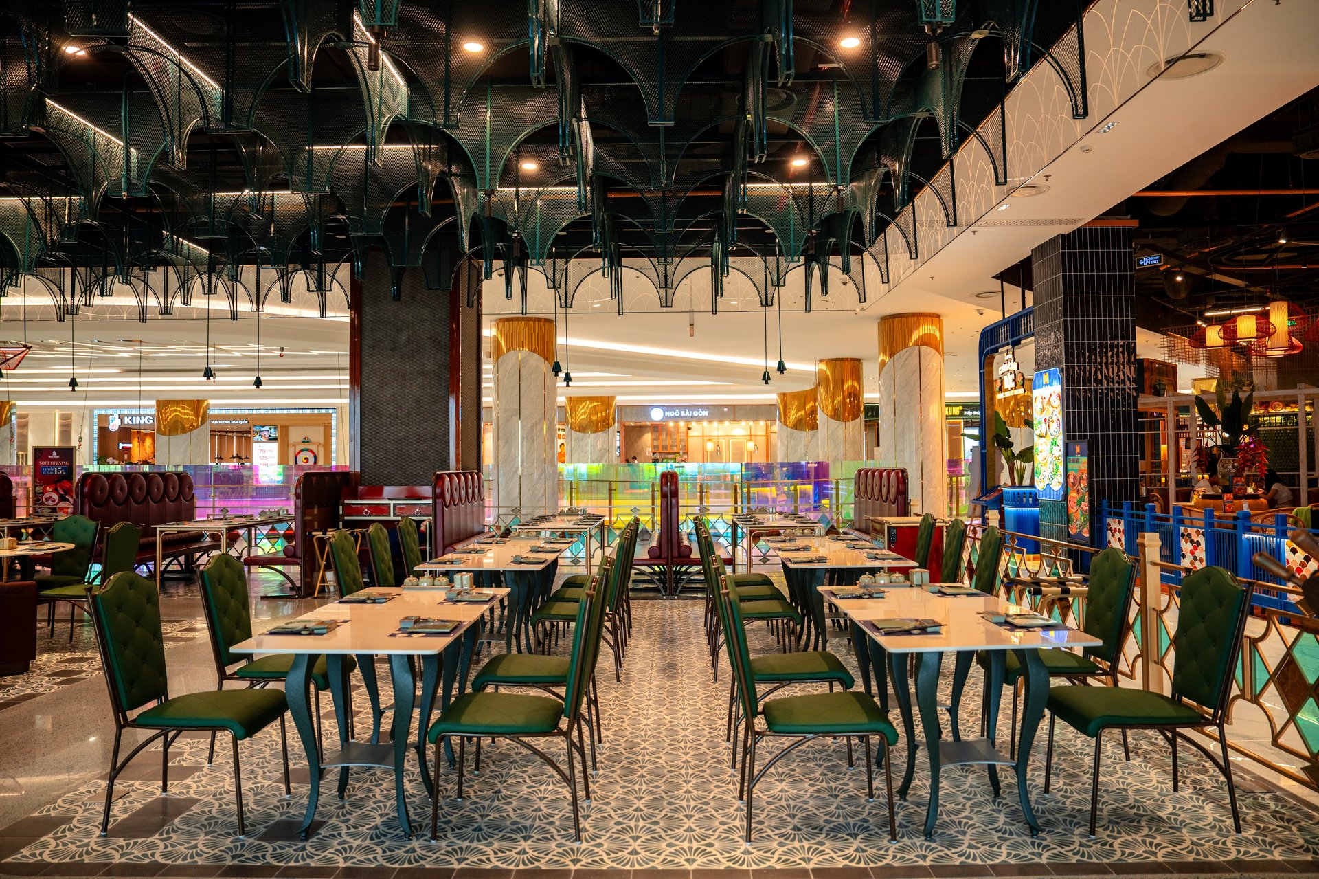 Redjunk_KhongGianNhaHang_Space Intro 7