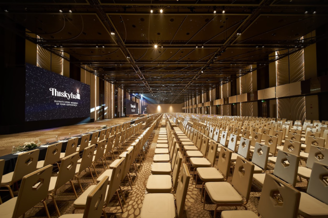 Trang Thiết Bị Hiện Đại Truyền Tải Thông Điệp Sự Kiện Ấn Tượng