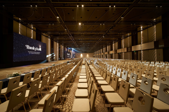 KHÔNG GIAN SẢNH QUY MÔ